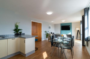 Cotels - The Millhouse NEWLY REFURBISHED MODERN APARTMENTS WITH ULTRAFAST BROADBAND, FREE PARKING & A WORK DESK